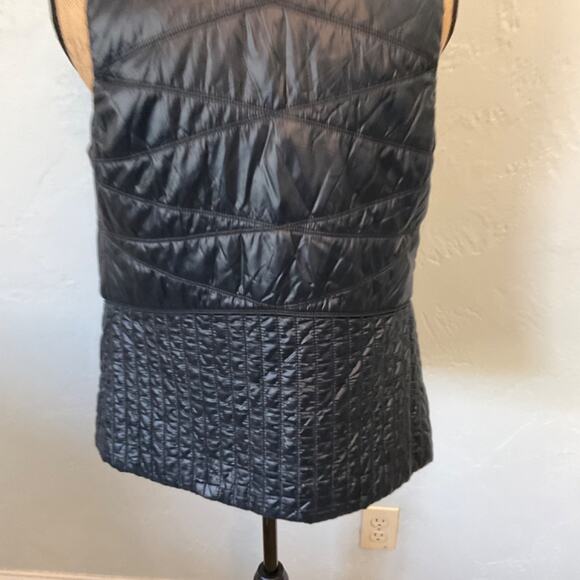 Lucy Puffer Vest Women’s Quilted Nylon Sleeveless Black Lightweight gym layer S - Picture 10 of 13